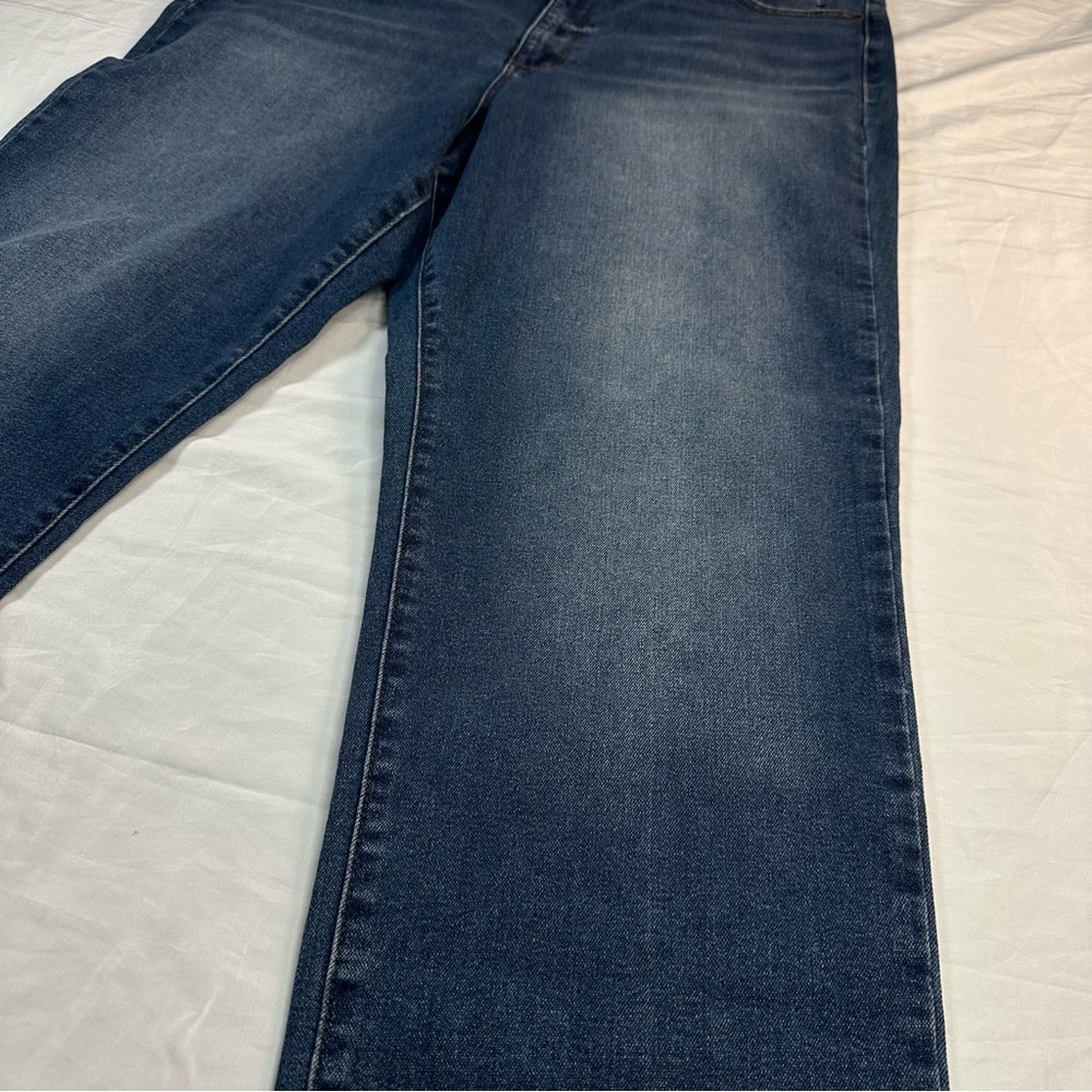 Sofia by Sofia Vergara High Rise Blue Jeans - Picture 6 of 10